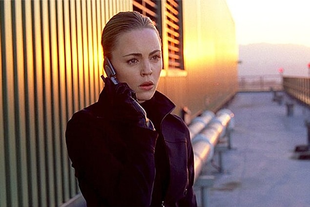 17. 'Alias'da, Vaughn'ın karısı Lauren'in 'The Covenant' için çalıştığının ortaya çıktığı sahne.