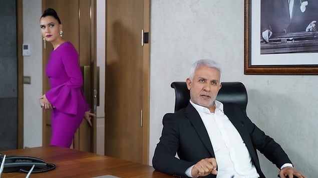 Enderiko ise yalıya yerleşerek yediği son intikam yemeğinin keyfini sürdü elbette. Yalnııız Halit ve Erim'in dolma yemekten ikra ettiğini ve deniz mahsullü spagettilere hasret kaldığını da görmüş olduk.