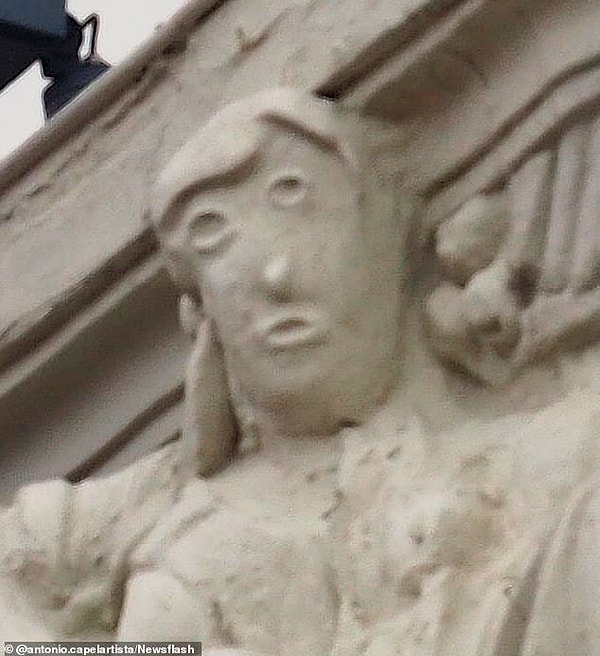 Один пользователь социальной сети сравнил восстановленную скульптуру со скульптурой из песка, которую ребенок сделал бы на пляже.