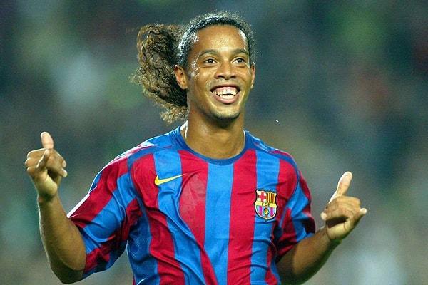 8. Ronaldinho / 13