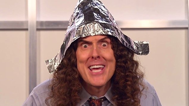 11. "Bir süre film endüstrisinde çalıştım ve Weird Al harika bir adam. Kendisinden bir fotoğraf istediğinizde bir anda babanız için 10 saniye uzunluğunda bir video çekebilir."