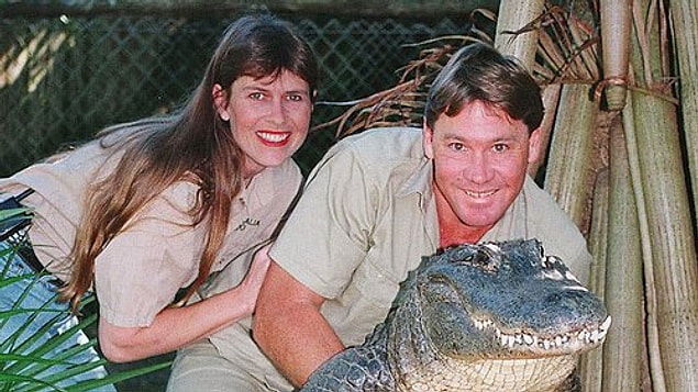 24. "Birçok ünlü isimle tanıştım ancak hiçbiri Steve Irwin kadar iyi değildi. 11 yaşımdayken havuzdan çıkmış bir halde asansöre binmiştim, yanımda Steve Irwin vardı..."