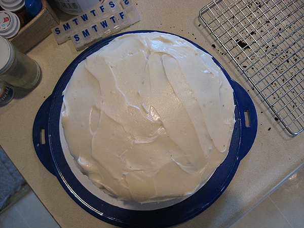 5. Диоксид титана, который содержится в глазури, способствует воспалительным заболеваниям кишечника.