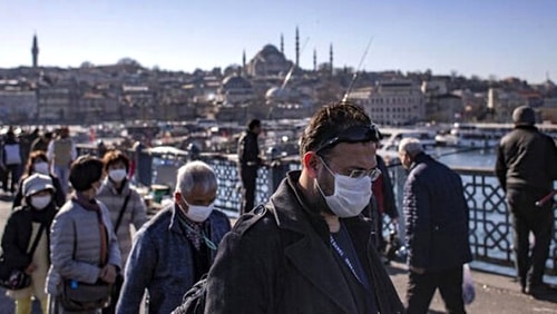 Bilim Kurulu Üyesi Özlü, Kısıtlamaların Tekrar Gelebileceğini Söyledi: 'Tedbirleri Hazırladık'