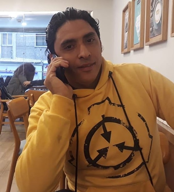 В начале этого года Ирис решила рассказать о своей любви к Мохаммеду по телевидению после того, как члены ее семьи опасались, что он может охотиться за ее деньгами.