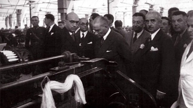 O halde denilebilir ki Cumhuriyetin ilk yıllarında devlet, ekonomideki bağımsızlık ve milliyetçilik vurgusunu yabancıların Türk devletinin yargı ve mali kurallarına ve kararlarına uygun hareket etmeleri olarak anlar.