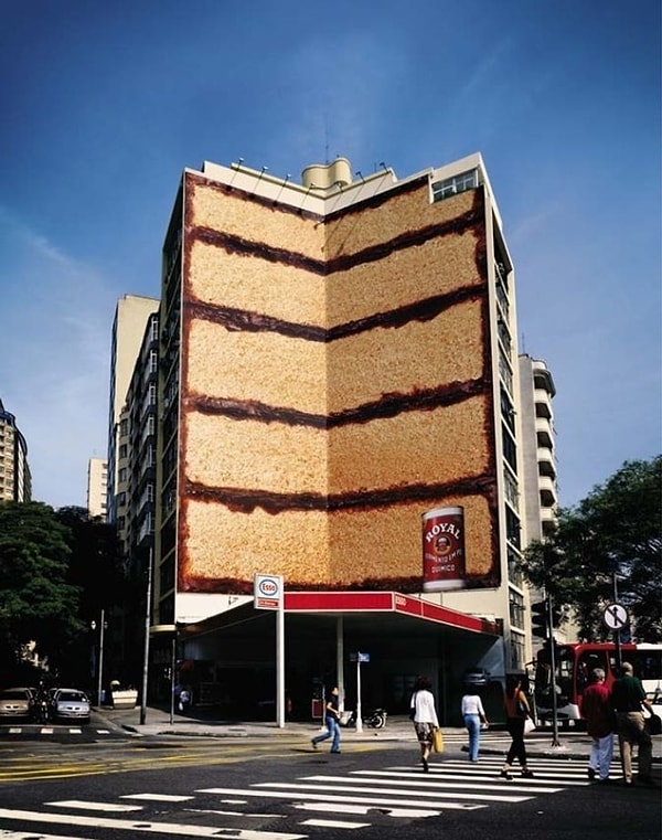 16. «Для разрыхлителя теста Royal приготовить торт размером с высокий дом не составит труда».