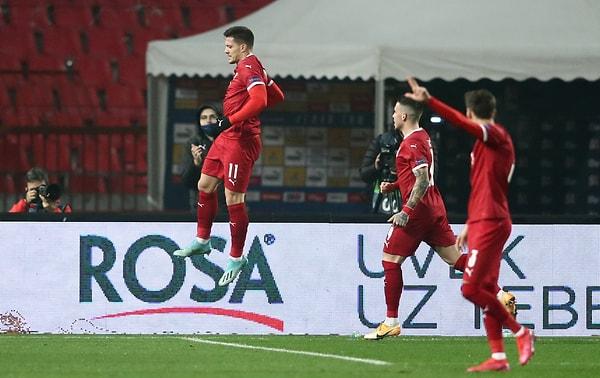 Sırbistan, Rusya'yı 5-0'la geçerken, Türkiye maalesef Macaristan'a 2-0 mağlup olarak C Ligi'ne düştü.