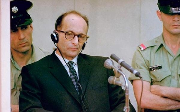 "Musevilerin katledilmesinden sorumlu kişilerden olan Adolf Eichmann da yakalandığında 55 yaşındaydı."