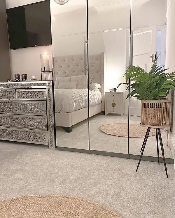 Растения можно найти повсюду в доме, в том числе в спальнях, и они помогают привнести немного природы в интерьер.