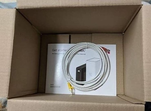 7. "Я даже позвонил в магазин и уточнил, не забыли ли они что-нибудь прислать, потому что коробка была просто огромной и пустой".