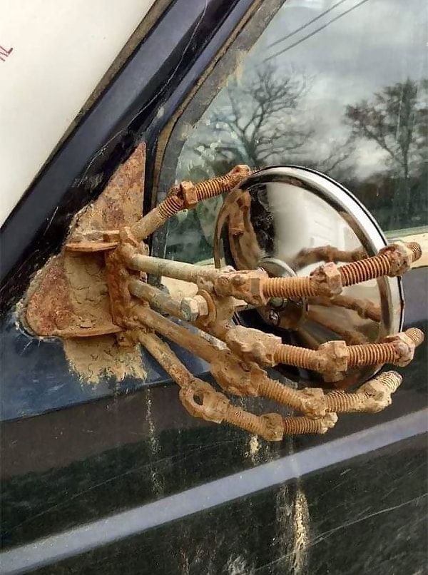 6. Когда вы попросил сварщика починить зеркало...