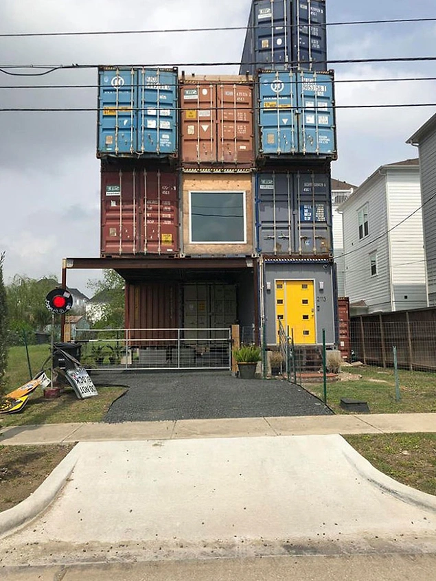 Houston'dan bir tasarımcı, nakliye konteyneri kullanarak bu harika evleri yapıyor.