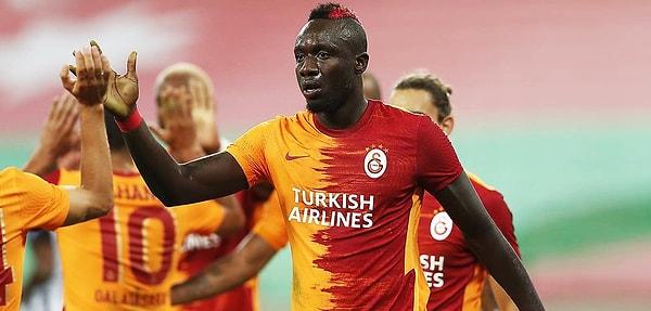 Penaltıyı gole çeviren Diagne, Galatasaray'ı 1-0 öne geçirdi.