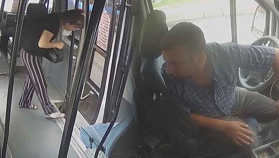 Numarasını Alana Kadar Araçtan İndirmedi: Minibüs Şoförünün Tacizine Uğrayan Kadın 'Aklımdan Özgecan Geçti' Dedi