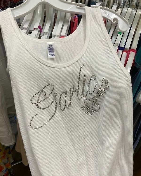 8. Надпись на топе: "Чеснок"