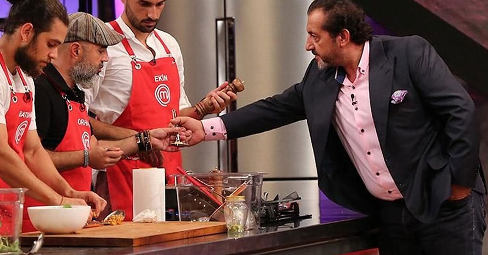 Sol Elini Neden Genelde Cebinden Çıkarmıyor? MasterChef'in Sert ama Yufka Yürekli Şefi Mehmet Yalçınkaya Buralara Hiç de Kolay Gelmemiş