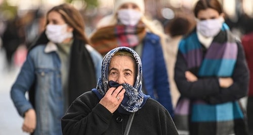 Olayı Anlamayanlara: Korona Hastalarının Bir Günde 16 Tane İlaç Almasının Neden Gerektiğini Tane Tane Anlatan Doktor