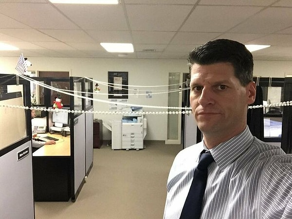 10. "В этот Новый год мне придется несладко на работе"