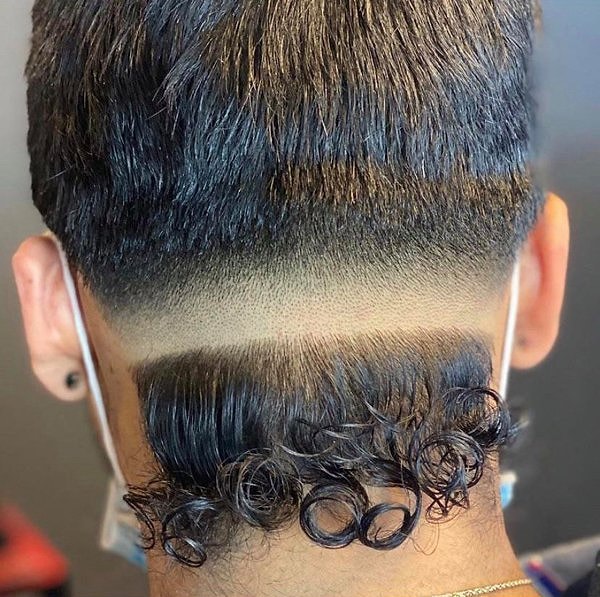 13. И та же линия сзади....