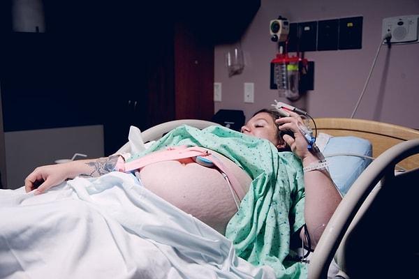 9. "Doğum sonrası iyileşme sürecinin bu kadar hassas ve karmaşık olacağını kimse bana söylemedi."