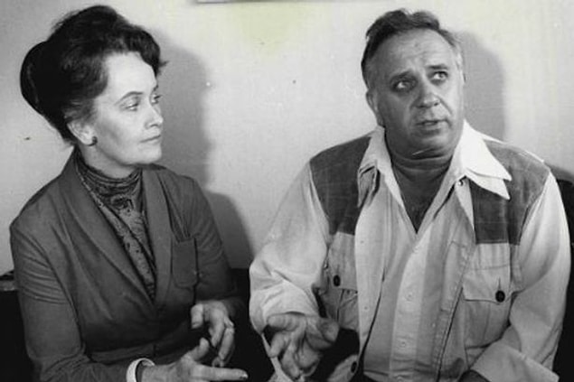 Johnson'ın davasında Ed ve Lorraine Warren, katili savunduğu için pek çok kişi tarafından tepki topladı. Sonuç olarak Arne Cheyenne Johnson, kasten adam öldürme suçundan 10 ila 20 yıl arası hapis cezası aldı.