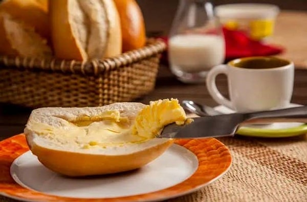 11. Сливочное масло можно хранить вне холодильника до десяти дней.