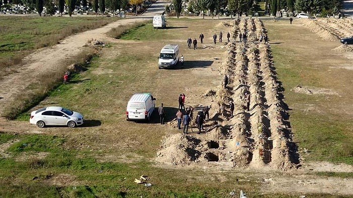 Bursa'da Günlük Ortalama Ölüm Sayısı 2 Kat Arttı: Yeni Mezar Yerleri Kazılmaya Başlandı