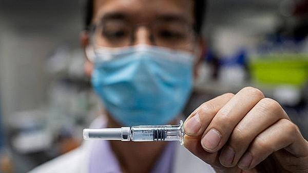 Dünyanın dört bir yanından ilaç üreticileri, koronavirüs salgınını sona erdirecek aşıyı bulabilmek için adeta yarış halindeler.