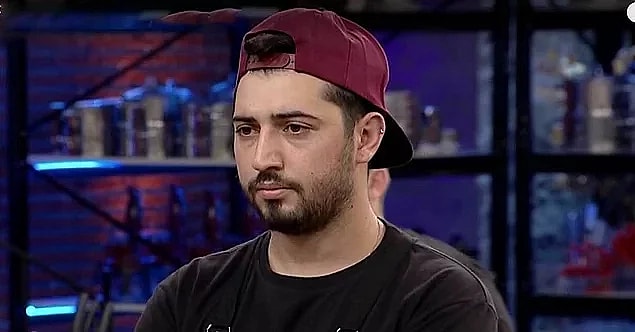 59. MasterChef yarışmacısı Uğur Yılmaz Deniz'in geçmişte attığı o küfürlü tweetler neydi ya?!