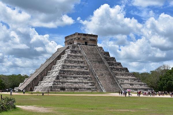 5. "Bir öğrencim Mayalıların kıyamet alametleri sebebiyle dünyanın sonunun geleceğine inandığı ve bu sebepten dolayı ödevini yapmamaya karar verdiğini söylemişti."