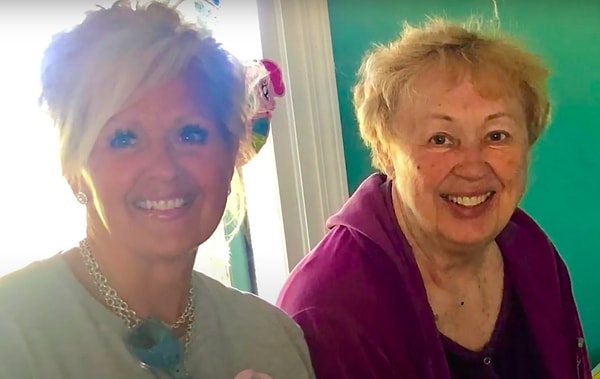 Их дочь сказала, что ей больно видеть, что люди не воспринимают вирус всерьез, и ее семья была полностью разрушена этой потерей.