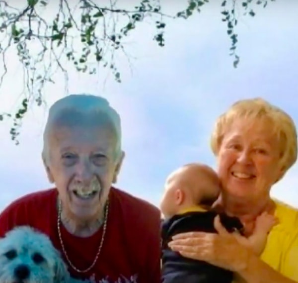 Пара из Мичигана, прожившая в браке 47 лет, умерла одновременно 24 ноября и, согласно записям, в 16:23.