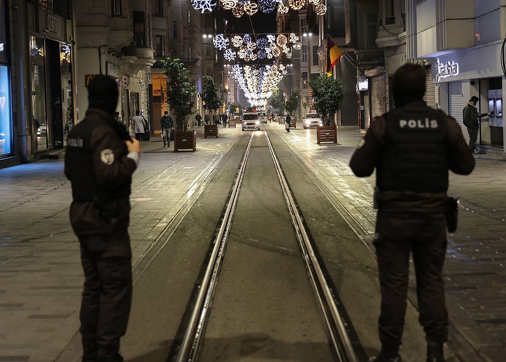 Trafik Kilitlendi, Marketlerde Yoğunluk Oluştu: Türkiye Genelinde 56 Saatlik Sokak Kısıtlaması Başladı