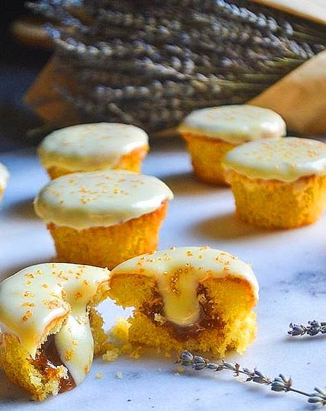 1. Limonlu-Beyaz Çikolatalı Cupcake Tarifi: