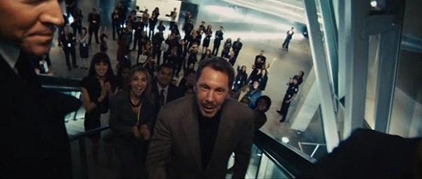 9. Ellison, teknoloji dâhisi Elon Musk gibi 2010 yılında Iron Man 2 filminde yer almıştır.