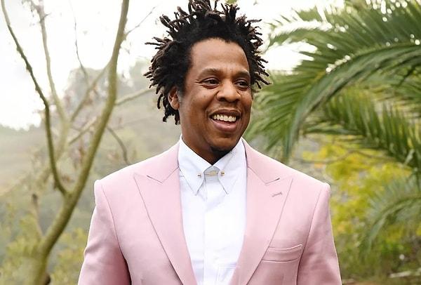 Jay-Z birçok kişinin aksine müzikten kazandığı parayı harcamamış ve yatırım yaparak kendi işini kurmuştur.