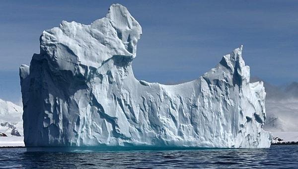 2017’de Antartika’daki buz tabakasından koptu