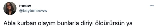 Tasarımlarıyla Termometreyi Tavana Vurduran Rihanna'nın Bu Yılki Porselen Desenli İç Çamaşırları Dalga Konusu Oldu