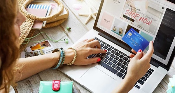 10. «[Мой дядя] сидел в тюрьме около 30 лет и не верил, что можно просто так заказать что-нибудь в Интернете, и оно будет доставлено. Итак, мы заказали ужин, и, когда заказ привезли, вы бы видели, с каким энтузиазмом он шел к двери, чтобы получить его!». — jtrisn1