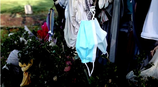 6. Остается только надеятся, что их не приносят сами больные, ведь им полагается соблюдать режим самоизоляции.