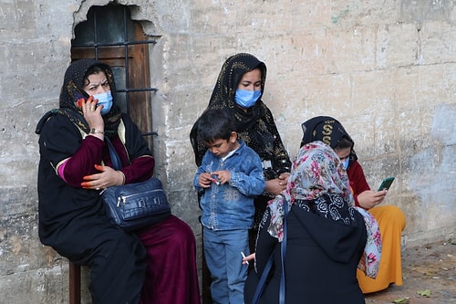 Şanlıurfa'da Korkutan Kalabalık! Çevik Kuvvet Ekipleri Yönlendirildi