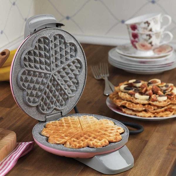 6. Evde waffle keyfiii😍 Tatlı keyfiniz hiç bitmesin diye indirimde waffle makinesini de kaçırmayın!