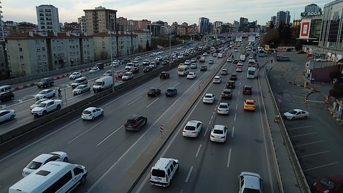 Kısıtlama Öncesi İstanbul'da Trafik Durma Noktasına Geldi; Bakanlık '21:00'den Önce Evde Olun' Dedi