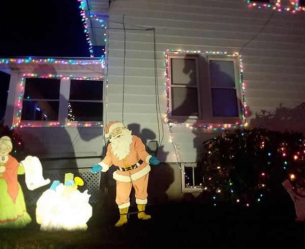 11. «Тень Санты похожа на динозавра». 😅