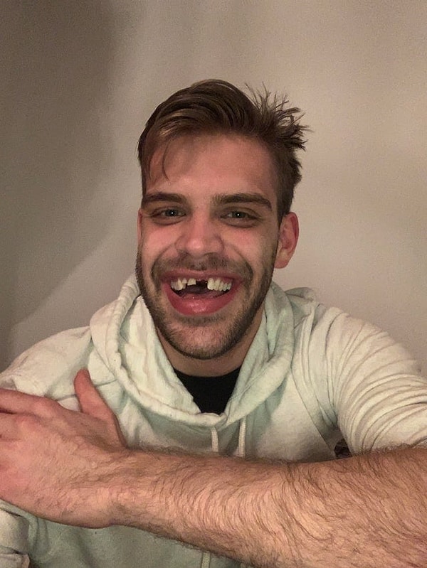 2. «Из-за коронавируса закрылась стоматология, где меня должны были лечить в ближайший месяц. Удачи мне!»