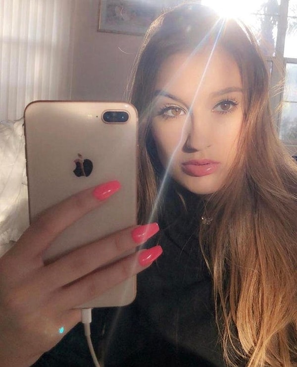 8. «Солнечные лучи могут изгибаться, попадая на фотки инста-красоток»