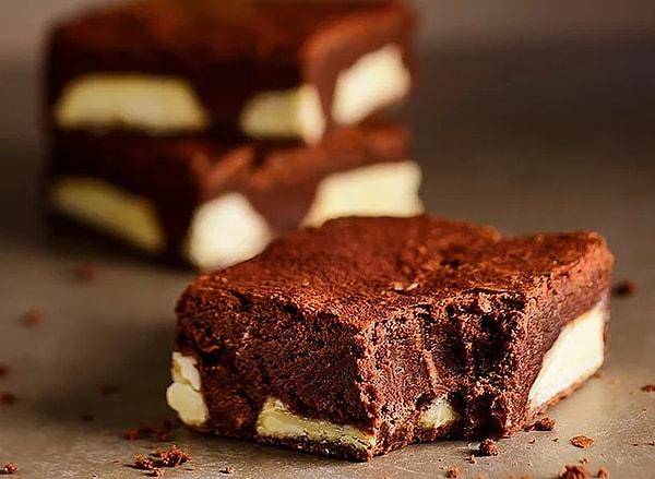 5. Beyaz çikolata sevenlerin son senelerdeki tartışmasız favorisi: Beyaz Çikolatalı Brownie