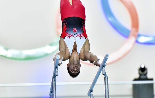 Almanya'da 2019'da düzenlenen Artistik Cimnastik Dünya Şampiyonası'nda halka aletinde dünya şampiyonu olan İbrahim Çolak, iyi performansını Mersin'deki şampiyonada da sürdürdü.