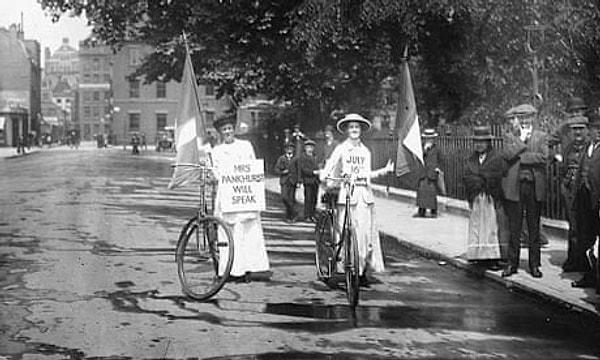 Kadınların oy kullanması için yapılan eylemlerde de bisiklet başrole geçti. Önlenemez bir yükseliş başlamıştı.